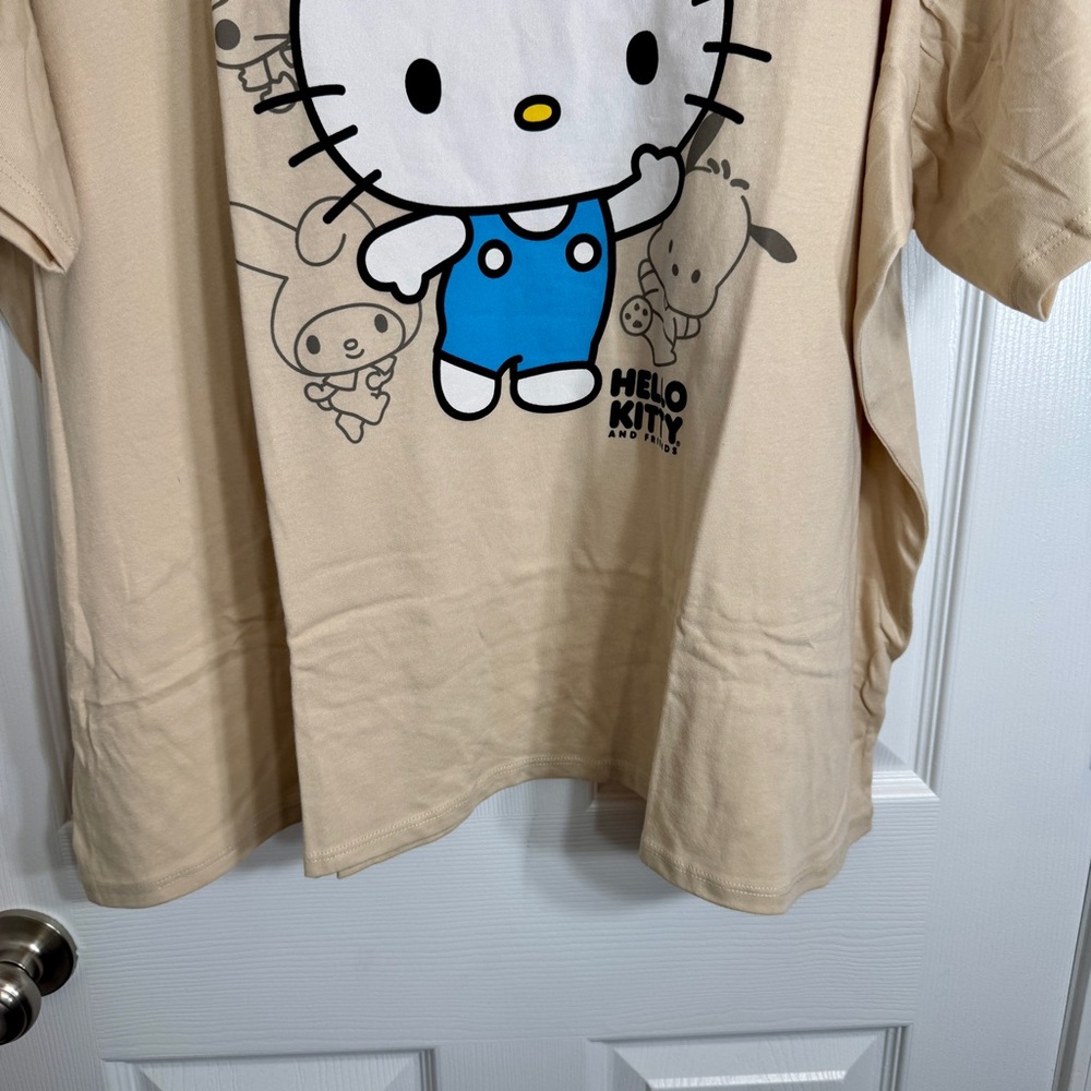 NWT. Sanrio Hello Kitty and Friends graphic t-shirt 3X. - Picture 3 of 13